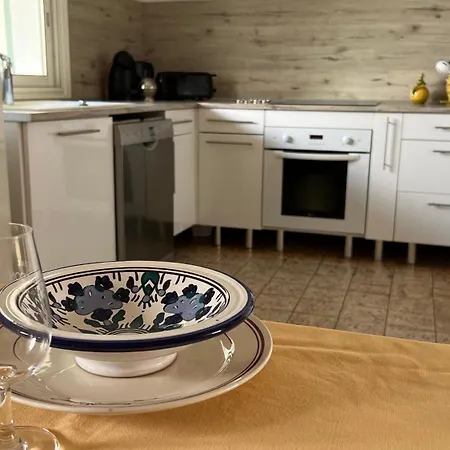 Apartman Logement Climatise Avec Immense Terrasse Pour 4 Personnes