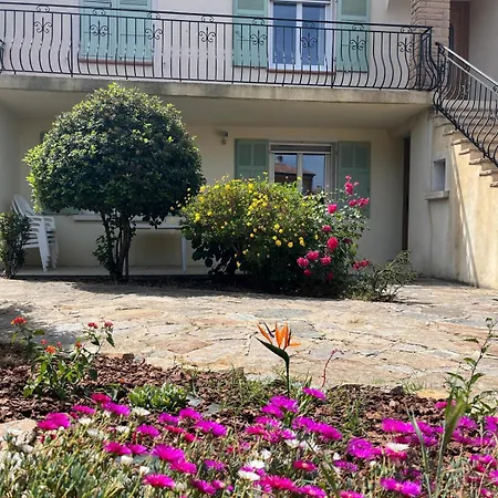 Apartman Logement Climatise Avec Immense Terrasse Pour 4 Personnes *